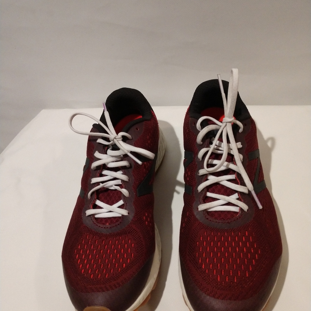 New Balance Mens Mtgobir2 Burgundy/Black Hiking